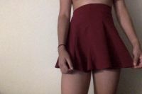 First Post! What's Under My Skirt?