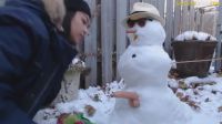 Sucking Off Her Snowman In The Backyard