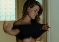 Alice Eve In Crossing Over