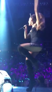 Ariana Grande – Can't Beat That View