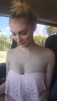 Adorable Lola Le Lann