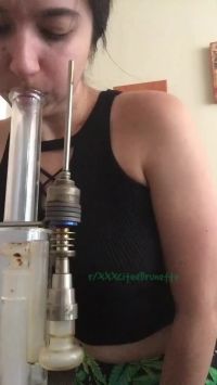 Happy 420!! Snapchat Saw It First. Until 4:20 EST Today Only Reply To This Tweet With Your Favorite Strain & I'll L Add You To My Snapchat For Free