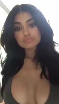 Spilled A Huge Load To This Kylie Jenner Gif. She Got So Much Cum Out Of Me.