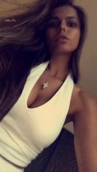 SC Story – White Dress