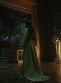 Anna Brewster In "Versailles "