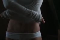 Kate Beckinsale Shows Her Perfect Body In Whiteout