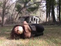 After Her Car Broke Down In The Middle Of Nowhere, She Was Thrilled To Find A Cabin In The Woods
