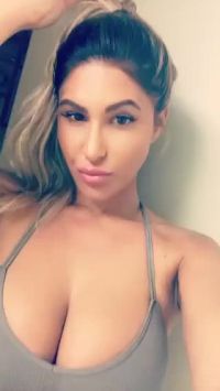 Snapchat Cleavage