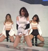 Damn This Girl Is Sexy