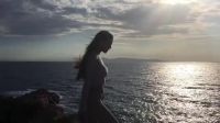 Viki Odintcova Cool Breeze