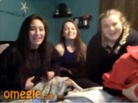 Group Of Girls Excited To See Reaction Clip