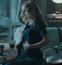 Heather Graham Takes Off Her Bra In Boogie Woogie