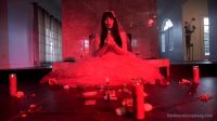 Siouxsie Q – The Red Bride