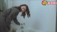 Robin Tunney Stepping Into A Bath