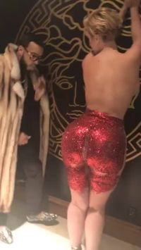 Amy Jacksons Ass Covered In Glitter