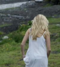 Maika Monroe – Bokeh