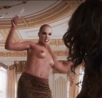 Elizabeth Berkley Pussy Wobble