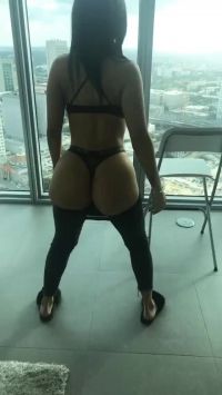 Valerie Kay Twerk