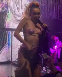 Miley Cyrus – Thursday Payday.