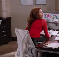Karen Gillan Plot From Selfie