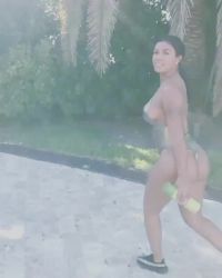 Jiggly Butt