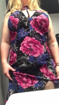 I Got To Go Out Last Night! That Never Happens. Any Excuse To Dress Up I'll Take Here's A Little Peek From The Bar Bathroom.