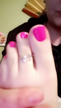 Happy Toesday!