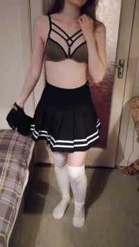 Un Little Strip Show For You