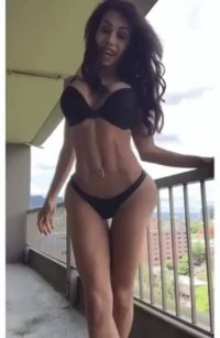 'Cause Who Doesn't Love A Fat Ass On Skinny Legs?