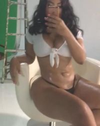 Instagram Model – Desirerodriguezz_