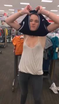 Bella Thorne – Trying On A Shirt.