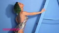 Katy Perry – Sexy Posing