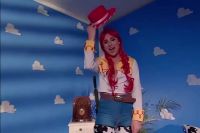 Lindsey Cruz Cosplays Jessie From “Toy Story”